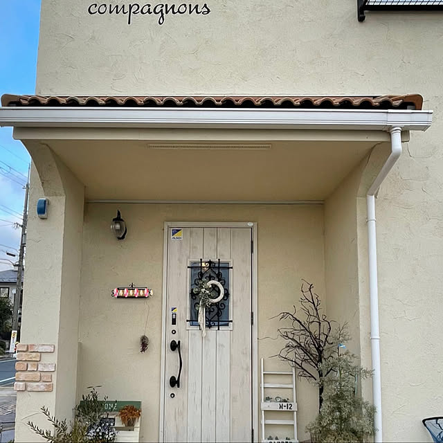 お正月飾り リクシルの玄関ドアのおしゃれなアレンジ・飾り方のインテリア実例RoomClip ルームクリップ