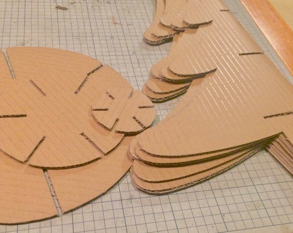 作り方 段ボールのクリスマスツリー色いろ遊びすと☆苦手を「快」に替えるベビーシッタ