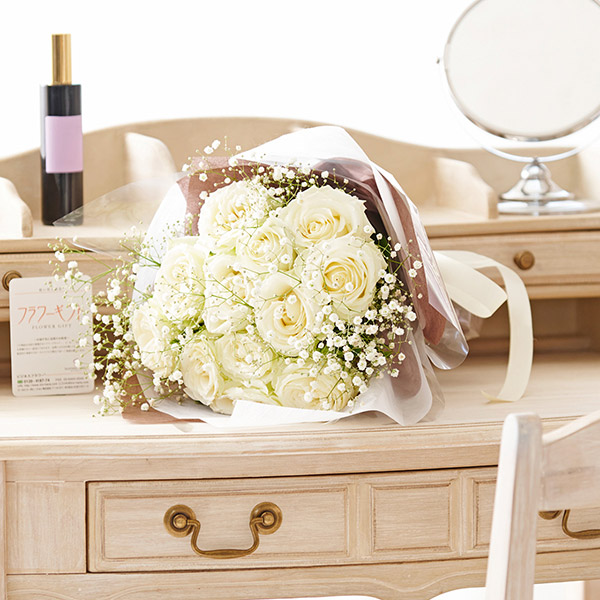 レインボーカラー かすみ草のスワッグブーケ 可愛いサイズとお値段♪ スワッグ JENNY Flowers 通販13351898Creema クリーマ