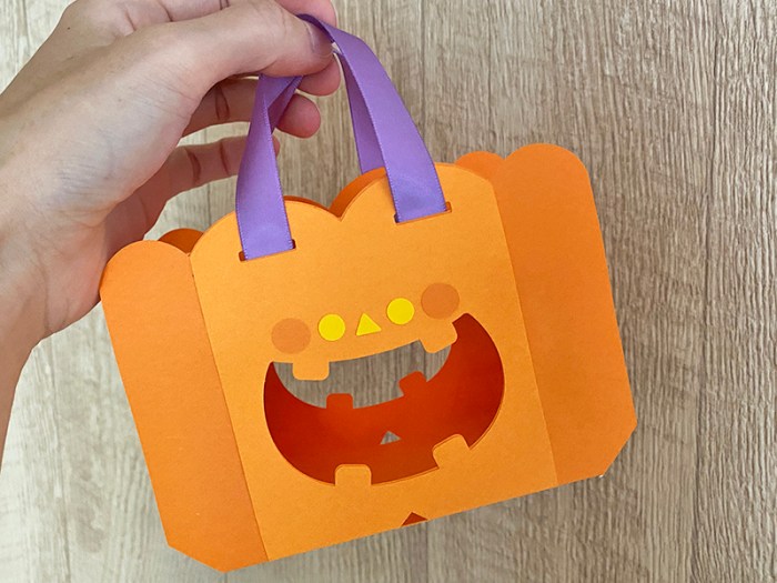 ハロウィン お菓子入れ 製作 画用紙TikTok