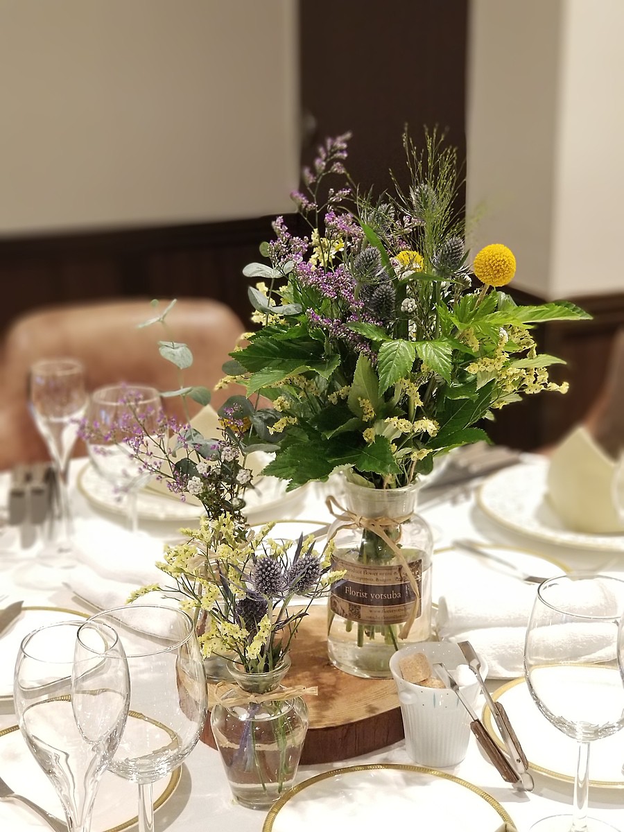 結婚式の『装花』の相場と、装花なしでもOK！節約アイディア花嫁ノート