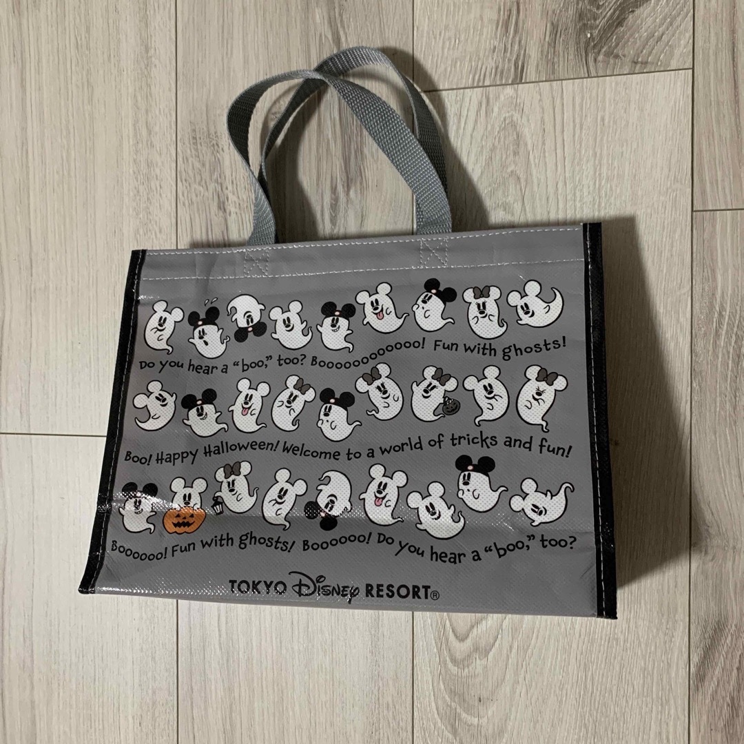 びっくりしているゴーストデザイン！東京ディズニーランド”ディズニー・ハロウィーン2025”ミニスナックケース