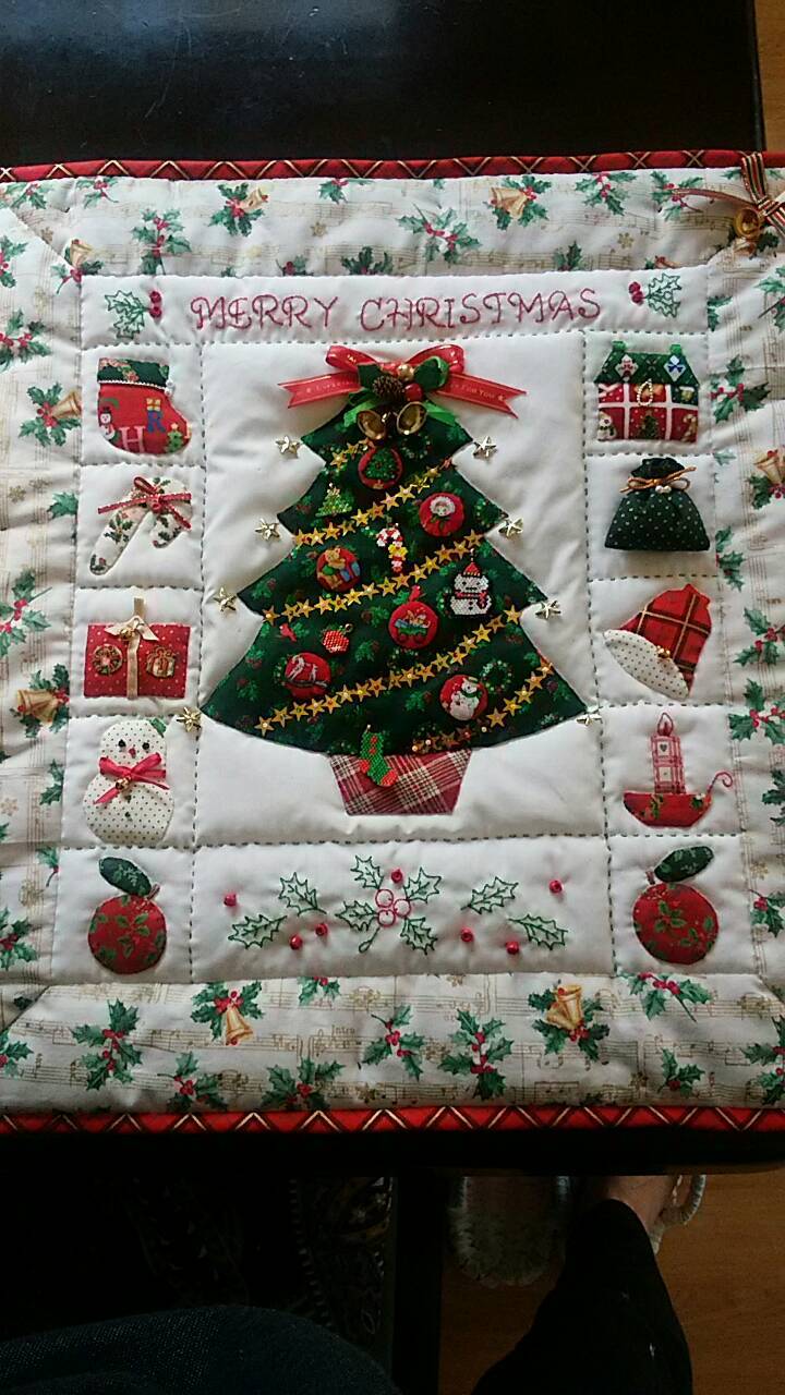 21 件の「パッチワーク パターン クリスマス」や「パッチワークパターン」のアイデアを見つけましょうパッチワーク、クリスマス、パターン など