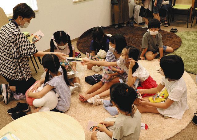 夏休みイベント 準備中 🫢もうすぐ夏休み🌻 子どもたちは夏休みイベントに向けて準備を行なっています‼️ この写真は8月の終わりに行われる「 お泊まり会」の会議の様子です♪ 今年のお泊まり会はどのようなものになるでしょうかチコルアフタースクール アフター