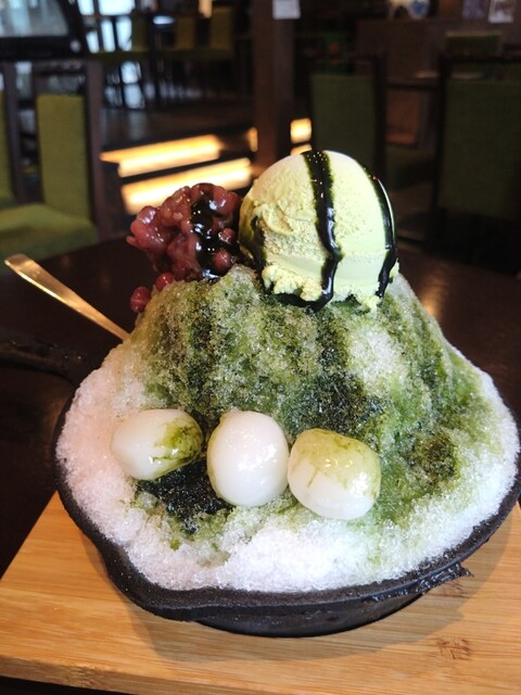 お店 JAZZとレトロな雰囲気が魅力。「昭和モダン珈琲 茶楽音。」ぽけろーかる 公式観光スポット記事