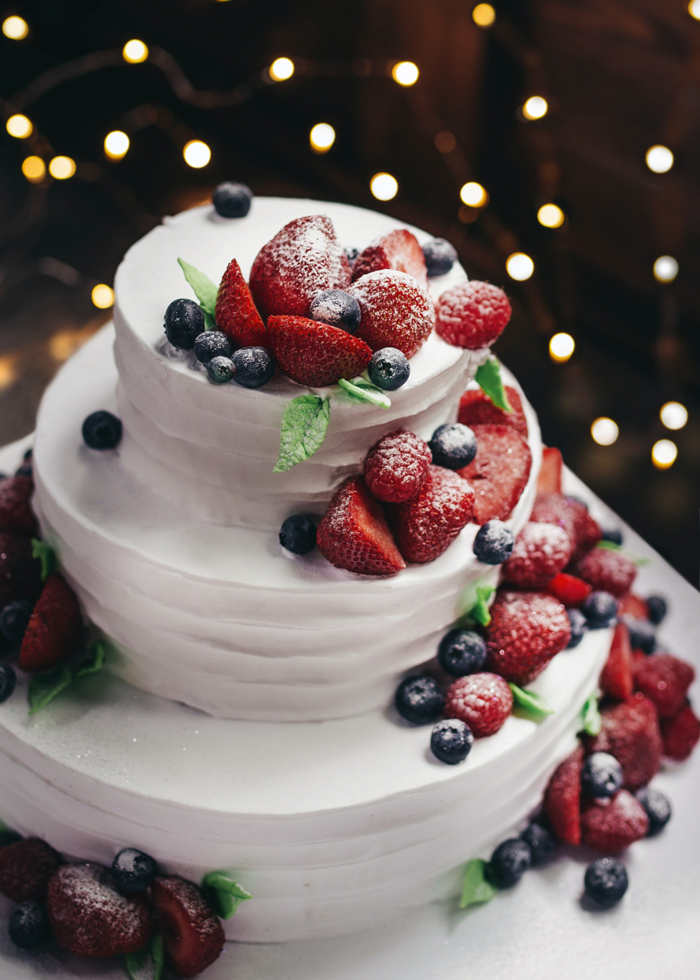 よりオシャレなウェディングケーキに♡ケーキトッパーの活用方法＊ウェディングニュース