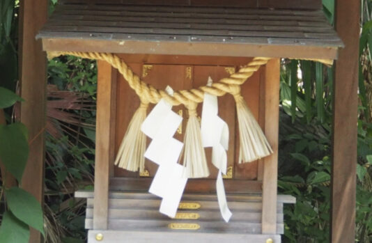 葉山 イベントレポ 葉山の稲と石で綯う しめ縄飾りづくり-伝統的な手仕事で心を整え新年の準備湘南人