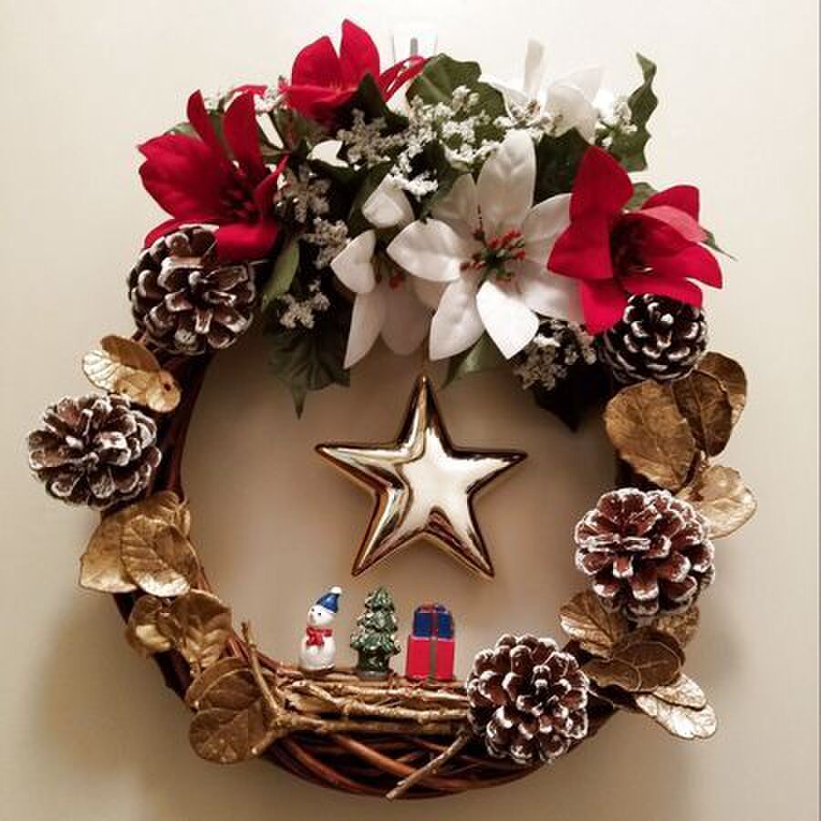 ダイソー商品でおしゃれなクリスマスリースを作る方法。スワッグの作り方も - macaroni