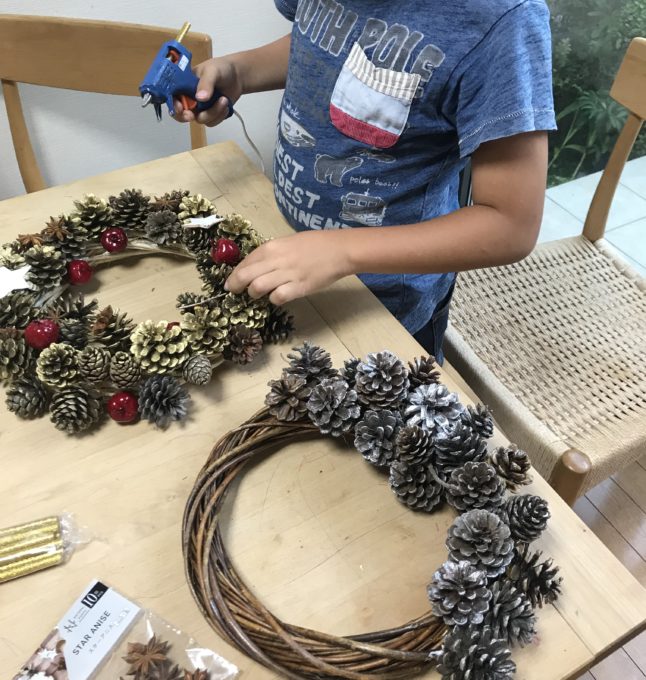 簡単！親子工作 秋の王様、どんぐり＆松ぼっくりで作ろう！ リース・松ぼっくり帽子ちゃん お手軽処理方法も紹介♪こそだてまっぷ