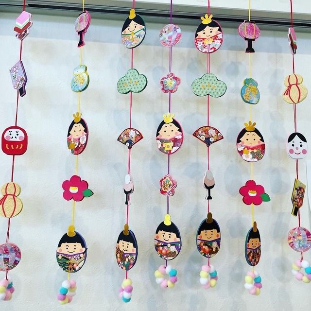 楽天市場 綿付き つるし飾りの雛人形 赤またはピンク 手作りキット 雛祭り お雛様 桃の節句 子供の日 女の子 初節句 雛飾り つるし雛 ちりめん細工: Hitomiの幸せデリバリ