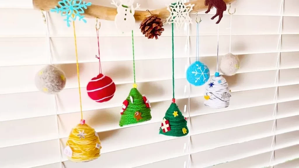 簡単 巻くだけ💕キラキラモール✨クリスマスリースの作り方🎅 全部100均🌲 DIY How to make a Christmas wreathfrom Chenille Wire. - YouTube