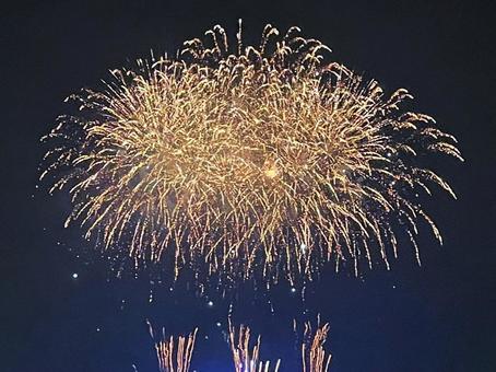 まさかのしだれ柳からの千輪‼️‼️‼️ 凄かった👏苅田港かんだ港花火大会北九州かんだ港まつりしだれ柳千輪