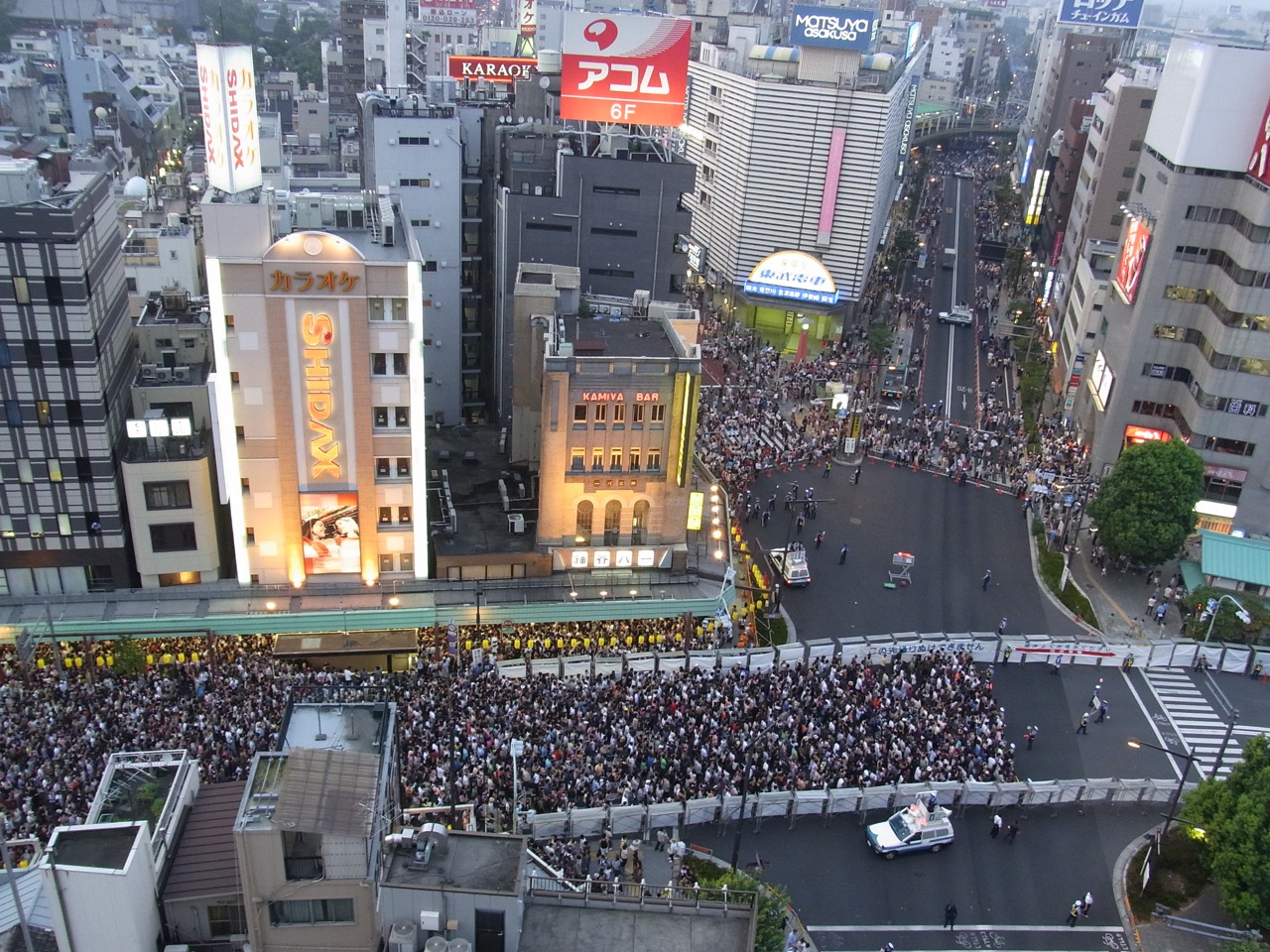 隅田川花火大会の有名穴場スポット動画まとめ！場所取り＆混雑状況