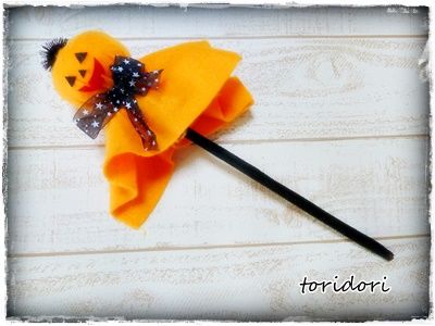 パタパタ動く！コウモリステッキ〜ハロウィンの手作りおもちゃ 工作 保育士・幼稚園教諭のための情報メディア ほいくis ほいくいず