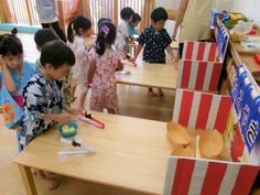 栃木県の運動会の屋台で買い物をする子供イラスト - No: 25794782無料イラスト・フリー素材なら「イラストAC」