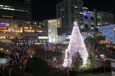 今年は12 24クリスマスイブの夜も！ マンションでの観賞が恒例となった冬の夜空を彩るお台場レインボー花火！ブリリア有明シティタワー公式サイト