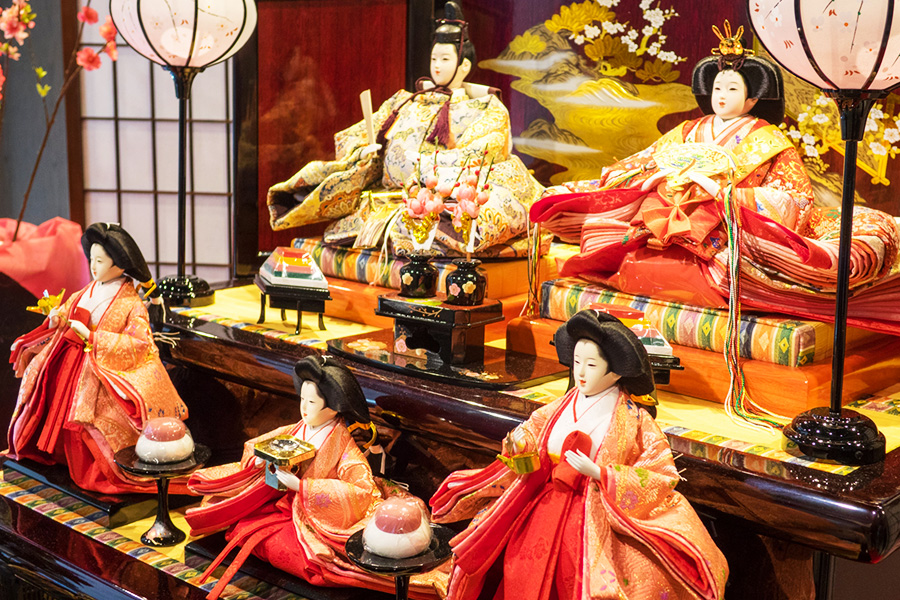 ひな祭りの飾りはいつからいつまで？飾ると縁起が悪い日もあるFaden108