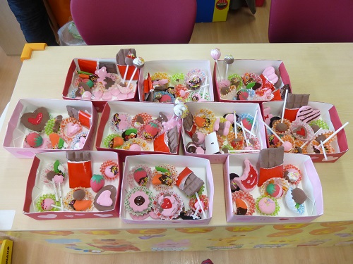 ０歳児 バレンタイン製作♡ - 新着情報 - はやて保育園