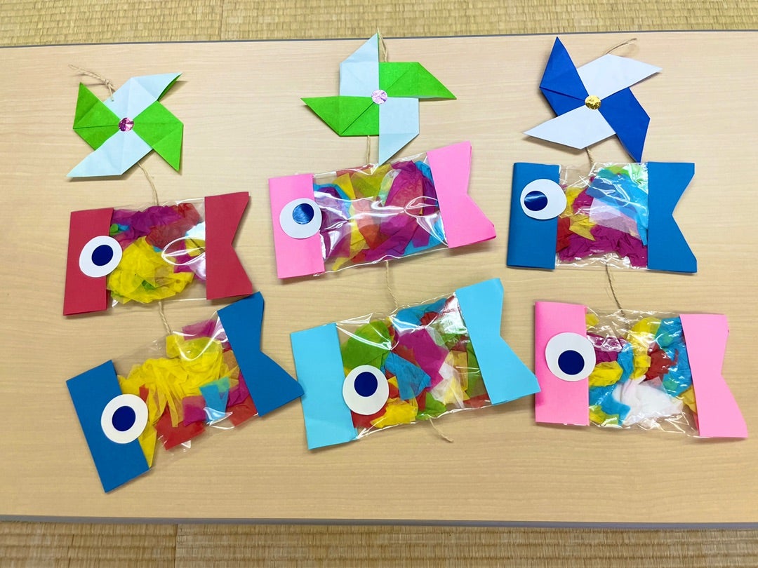 ♪たのしいようちえん♪ 乳児組さん『こいのぼりの室内装飾』 １歳児