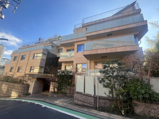ロイヤルシーズン赤坂の現地レポ！末永組ならではの傾斜地活用＆広々バルコニー都心マンション倶楽部