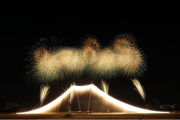 大至急回答お願いします！！明日の名古屋港芸術花火大会2025は開催しますか？中- Yahoo!知恵袋