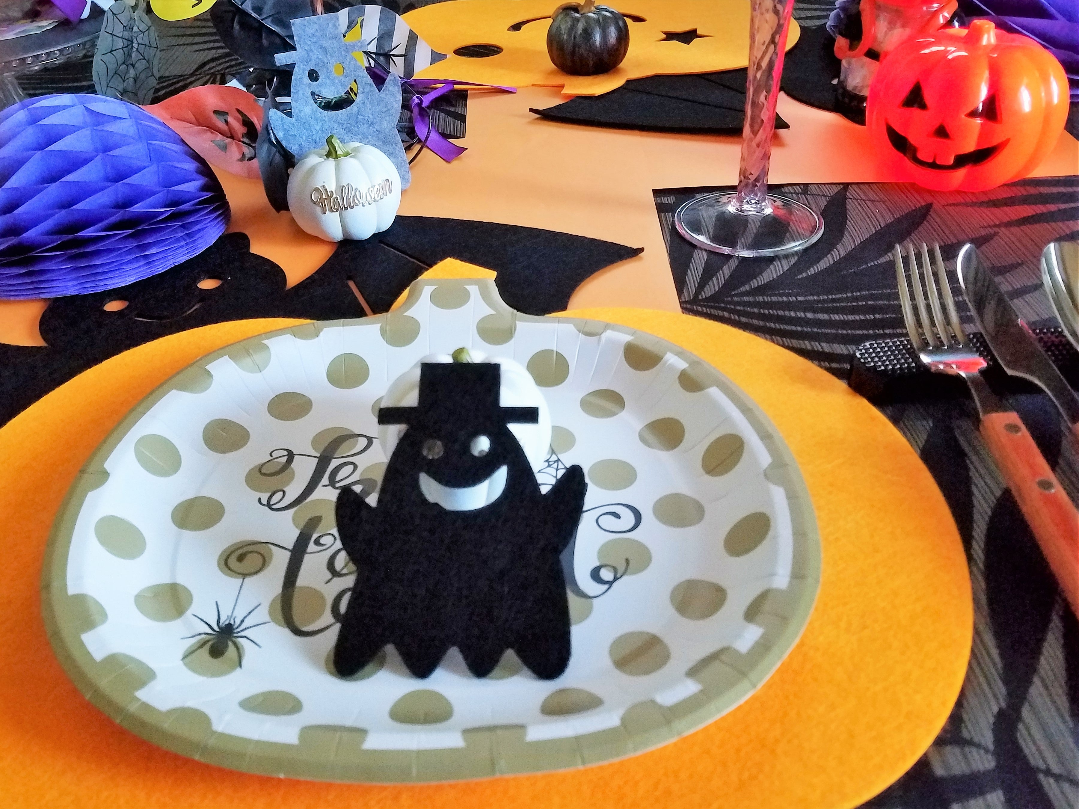 食卓でハロウィンをめいっぱい楽しむ☆ハロウィンのテーブルコーデ10選RoomClip mag暮らしとインテリアのwebマガジン