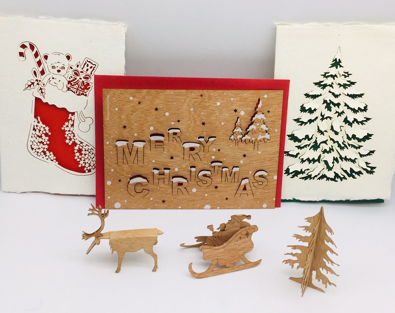 Amazonクリスマスツリー ヌードツリー 210cm もみの木 リアル枝 ラトヴァ ドイツトウヒ松 北欧風 幹が目立たない作り松ぼっくり60個付クリスマスツリーおもちゃ HWQFM 人工観葉植物 ヌードツリー クリスマスツリー 組立簡単 収納便利 210cmおしゃれ高濃密度枝