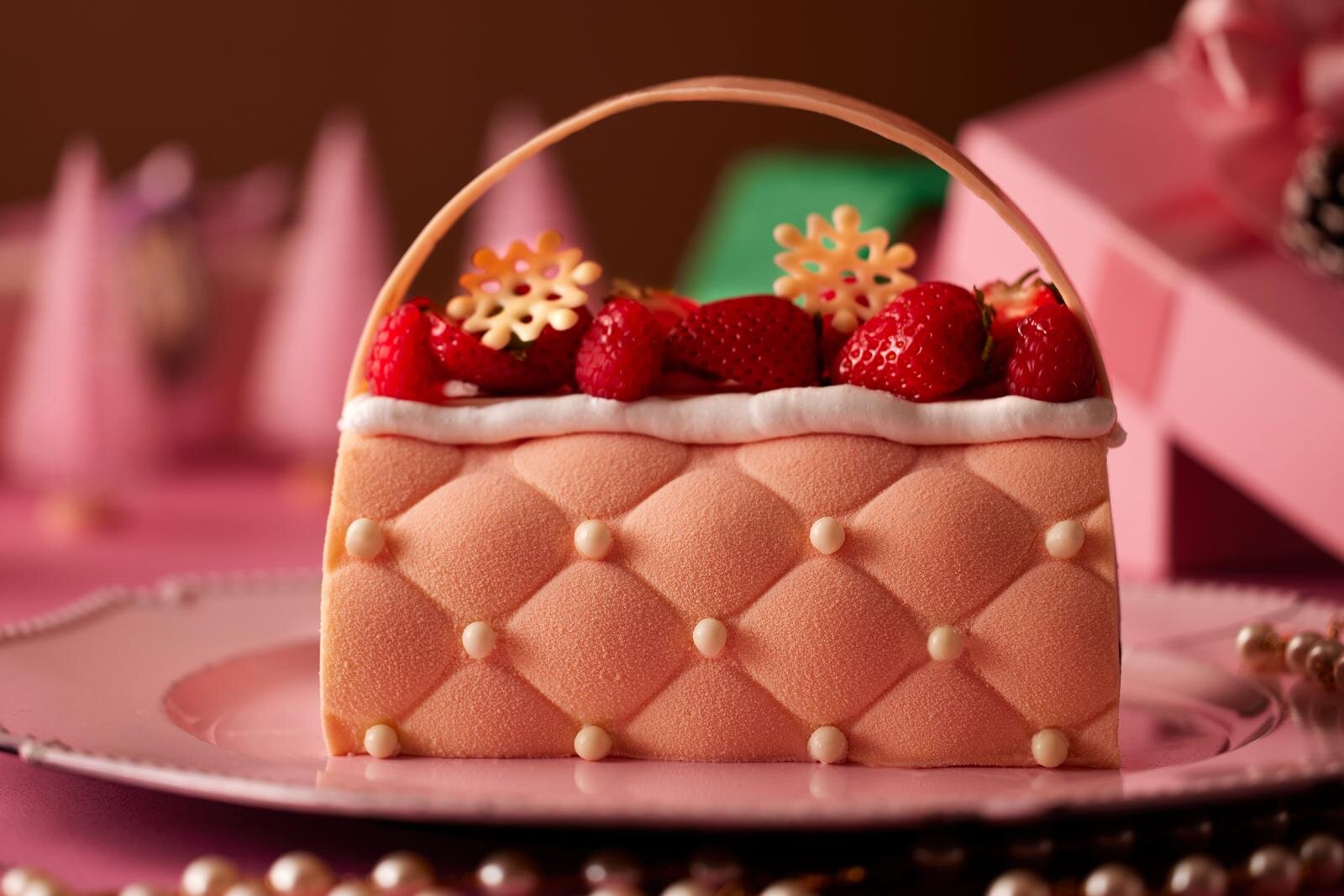 グランド ハイアット 福岡2022クリスマスケーキ、贅沢あまおうの2段重ねケーキなど - ファッションプレス