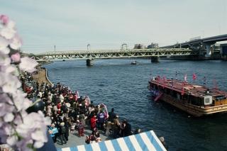 流し雛 ナガシビナ とは？ 意味や使い方 - コトバンク