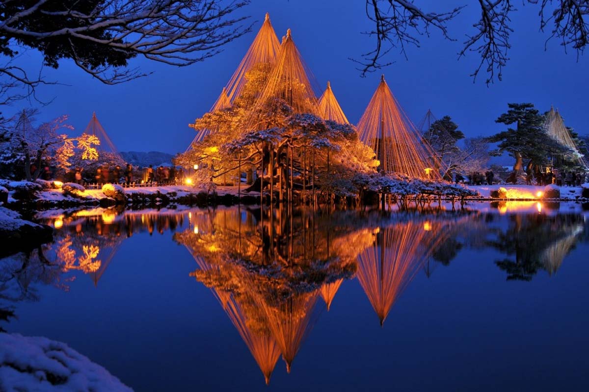 ヤマダモール電源セットイルミネーション 雪の結晶 白・青雪スノースノーフレークチューブモチーフ装飾飾りLEDクリスマス電飾モチーフかわいいヤマダデンキの通販ショッピングサイト