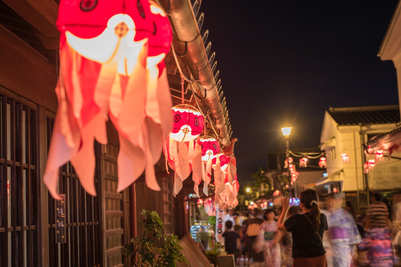 イベント情報✨😊 6 7 土 は、白壁の町並みにある・やないろさんにて『やないろフェスティバル・やなフェス』が開催されます🥤毎日が文化祭をテーマに開催されます。 記念すべき第10回目の今年は「地域の美味しいが集まる食の祭典！食べて遊んで笑顔満開の1日を