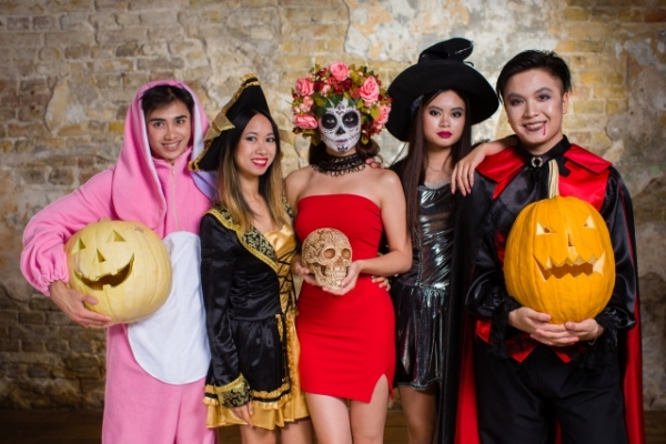 すぐできる♪ポリ袋で簡単ハロウィン衣装How to make a DIY Halloween costume using a colorplastic bag