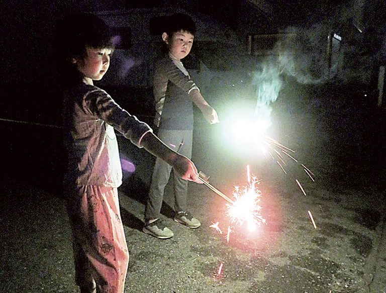 手持ち花火でろうそくがない時に代わりになるものあれこれゴリ会議