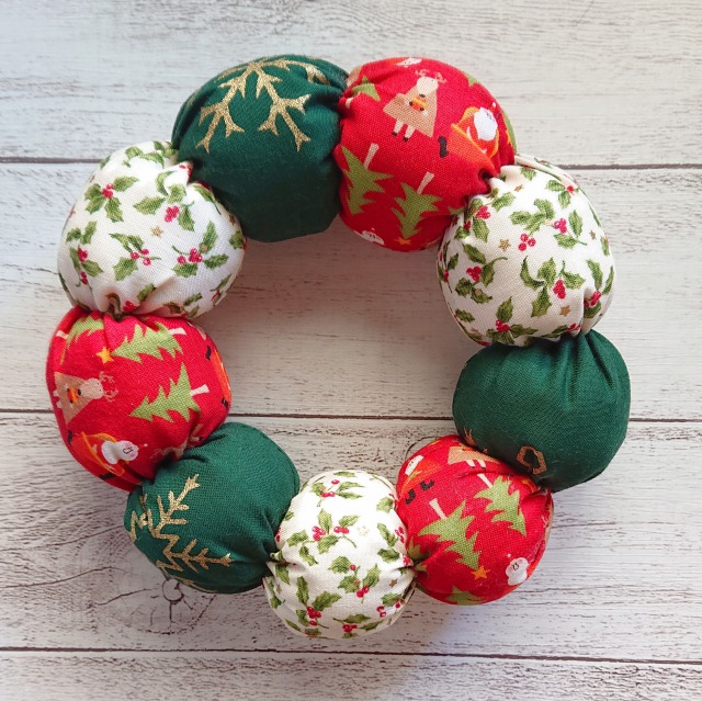 クリスマス 折り紙で作るクリスマスリース大人の折り紙インテリア