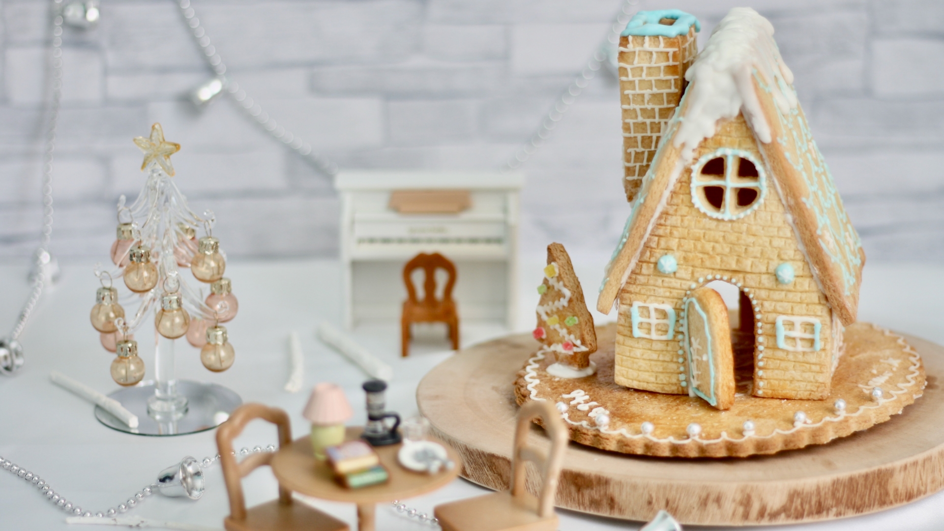 ヘクセンハウス村へようこそ♪☆簡単おいしいクッキーで作る、２０１３クリスマスお菓子の家 - めろんカフェ