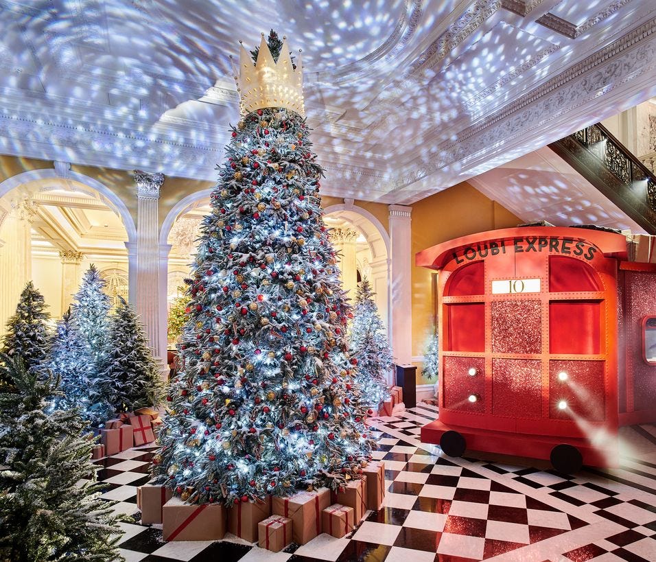 クリスマス装飾 _*＊ ホテルエントランスでは、今年も大きなリースと 煌めくクリスマスツリーがお迎えいたします✨ 館内は、すっかりクリスマス装飾一色です🎄＝＝＝＝＝＝＝＝＝＝＝＝＝＝＝仙台ロイヤルパークホテルsendairoyalparkhotelリゾートホテルホテル