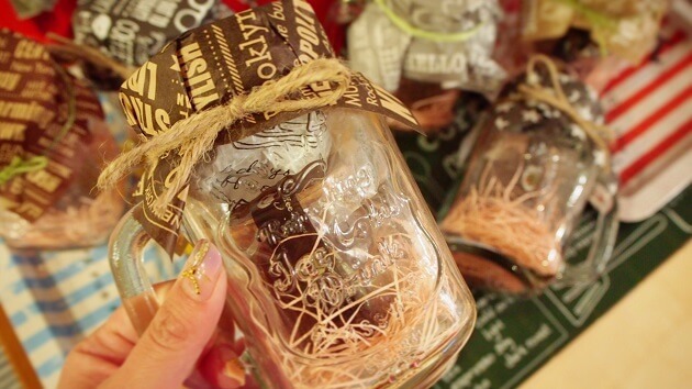 ﾀﾞｲｿｰ100均ﾊﾞﾚﾝﾀｲﾝ2025 ﾗｯﾋﾟﾝｸﾞ箱&袋,ﾃﾞｨｽﾞﾆｰｸﾞｯｽﾞ!ﾁｮｺ包装実例やｾﾘｱも - 100均✖Sweetsレシピ‼