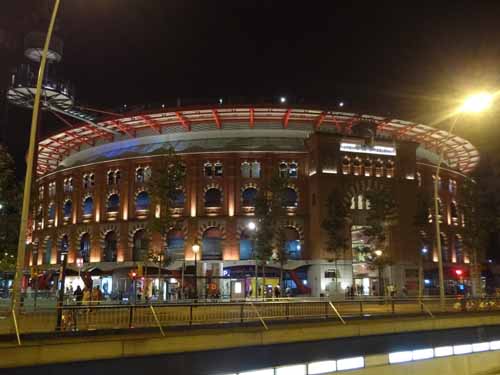 スペイン広場 バルセロナ 、噴水ショーは無料イベント！２０２５年 バルセロナ観光 フリープランなら カタルーニャ観光