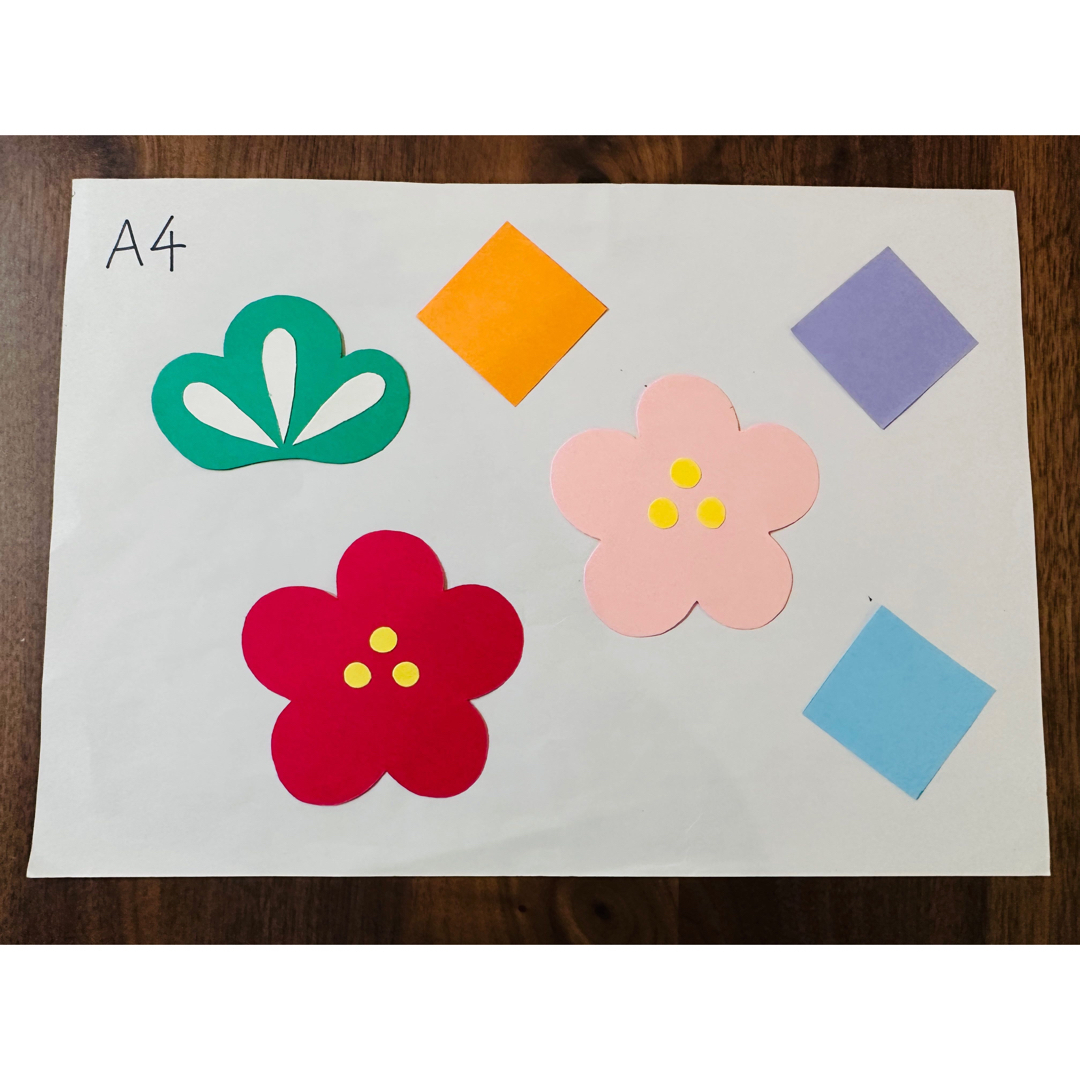 HAPPY NEW YEAR🎍ミッキーミニー』ハンドメイド画用紙製作壁面壁面飾りディズニーお正月ディズニーHAPPYNEWYEARANGキャラ文字お正月飾りお正月壁面ミニーミッキー門松handmadeANG幼稚園保育園施設元幼稚園教諭幼稚園の先生保育士