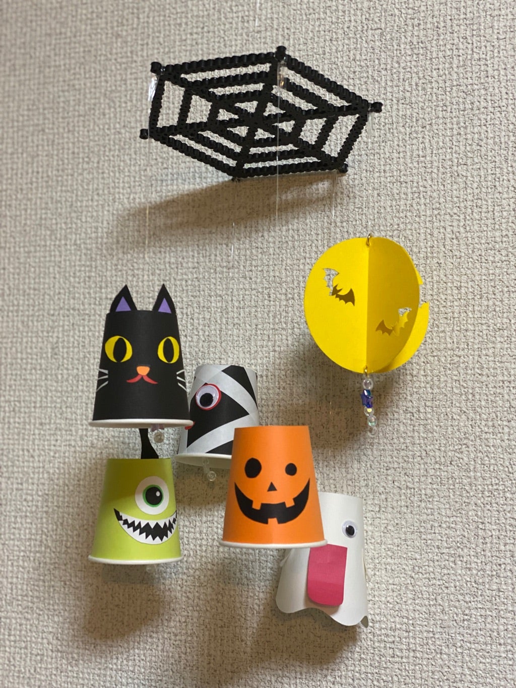 ハロウィンかぼちゃのモビール～画用紙で作ろう🎃室内吊るし飾り～HappyHalloween Interior decoration@工作 -YouTube