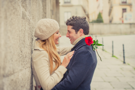 カップルにとってのバレンタインデー」に関する実態調査今年のバレンタインデーにかける予算は約3,000円日頃から想いを伝えることで絆が深まると実感している女性は98.9%！ バレンタインチョコ作りを手伝ってほしい男性有名人1位は速水もこみち -結婚あした研究所 by