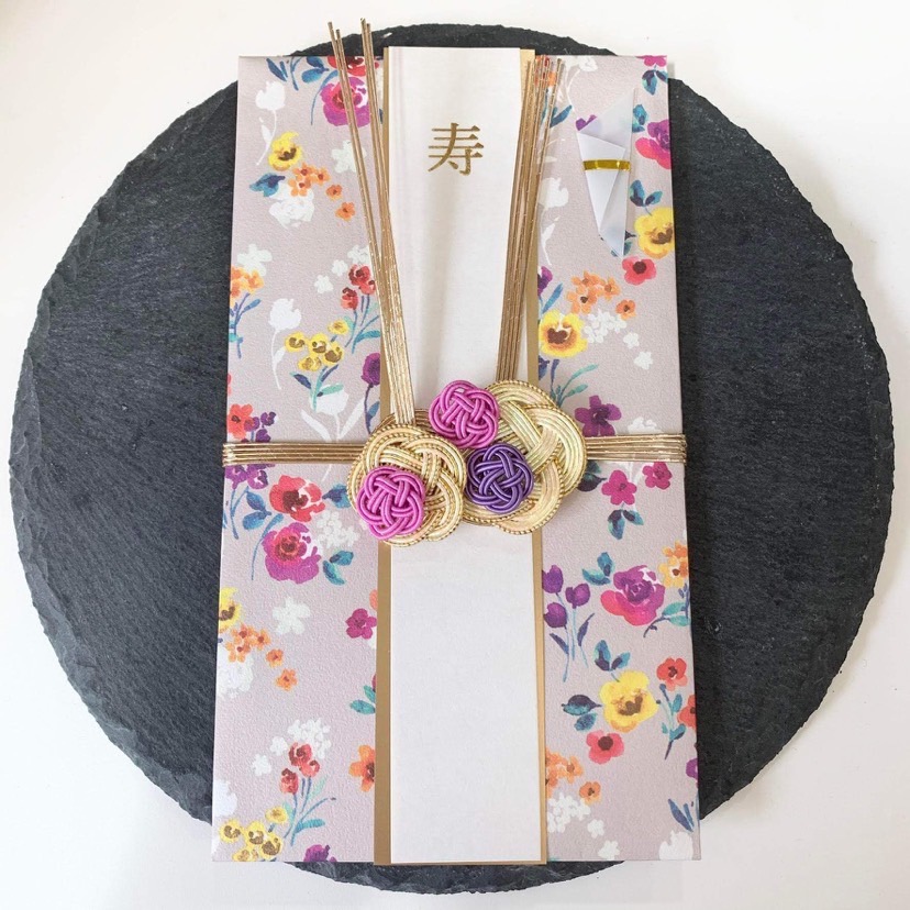 水引の基礎知識 由来 色 本数 種類と使い分け 水引の種類と結び方HALLOM ハロム