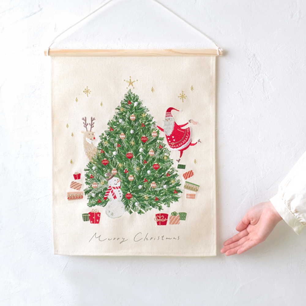 穴を開けない 壁掛けクリスマスツリー総額500円のダイソー商品で部屋がお洒落な12月歓迎モードに！ロケットニュース24