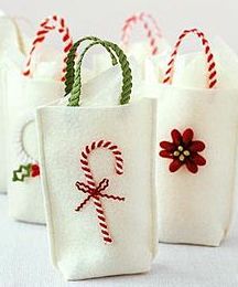 クリスマスツリー・手作りラッピングの準備♪西宮・西宮北口・親子パン教室Peek a boo! 芦屋・甲子園口近郊・子連れOKです