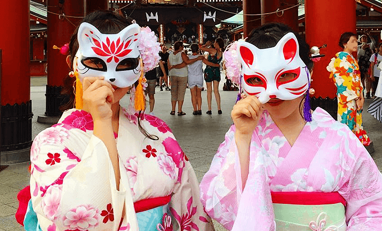 浴衣着崩しコーデ👘 ♡浴衣浴衣着崩し着崩し着付け夏祭り夏祭りコーデ祭り祭り好きな人と繋がりたい写真写真好きな人と繋がりたい写真撮ってる人と繋がりたい黒金花柄祭りの準備お面鏡鏡越し鏡越しショット自撮り自撮り女子