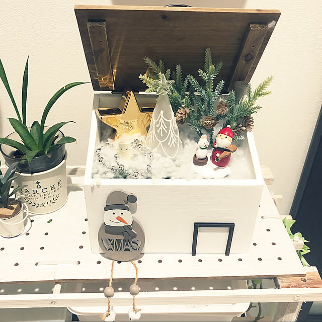 ダイソーのクリスマスツリー飾り！オーナメントやツリースカート調査