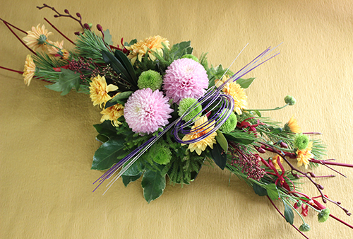 和モダンでおもてなし♪枡を使ったお正月フラワーアレンジメントフラワーエデュケーションジャパン