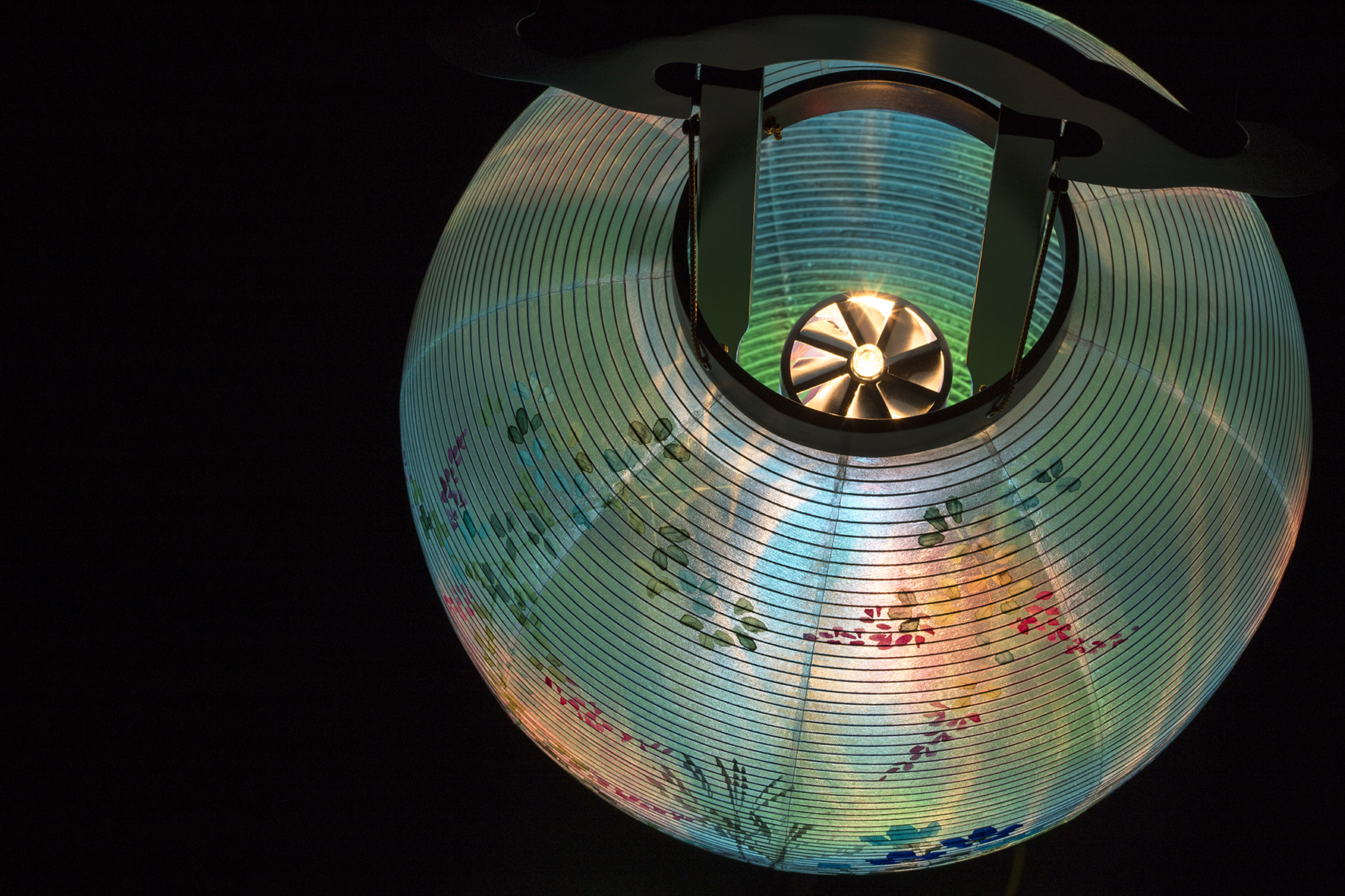 回転灯篭 盆提灯 一対 セット 京竹2号 一対 2個 二号 溜 タメ 回転提灯 霊前灯 灯篭 お盆 夏 お参り 盆提灯 盆ちょうちん 送料無料包装のし付無料すとスト 創業128年 Since1897 位牌 線香 ローソク 供物 仏具 仏壇