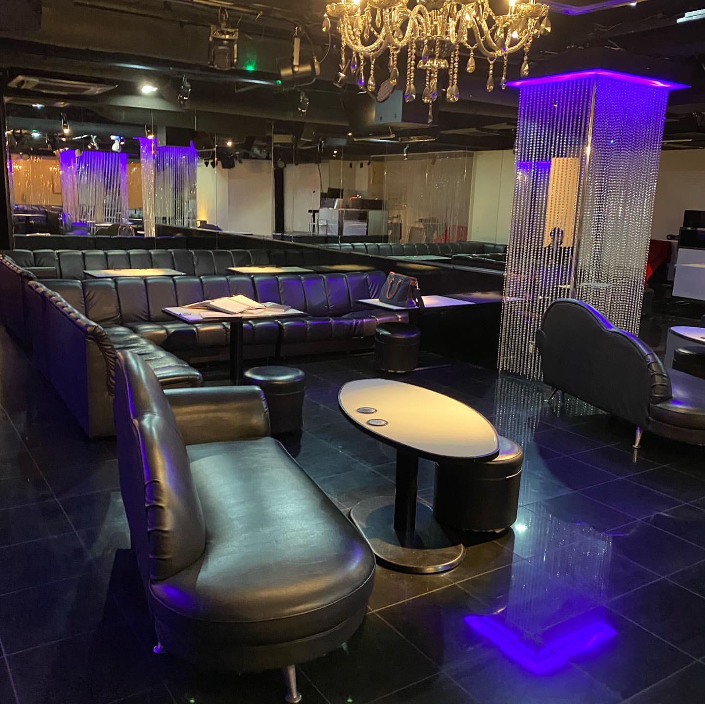 MAJESTY店舗の内装デザイン・設計なら株式会社エイケ