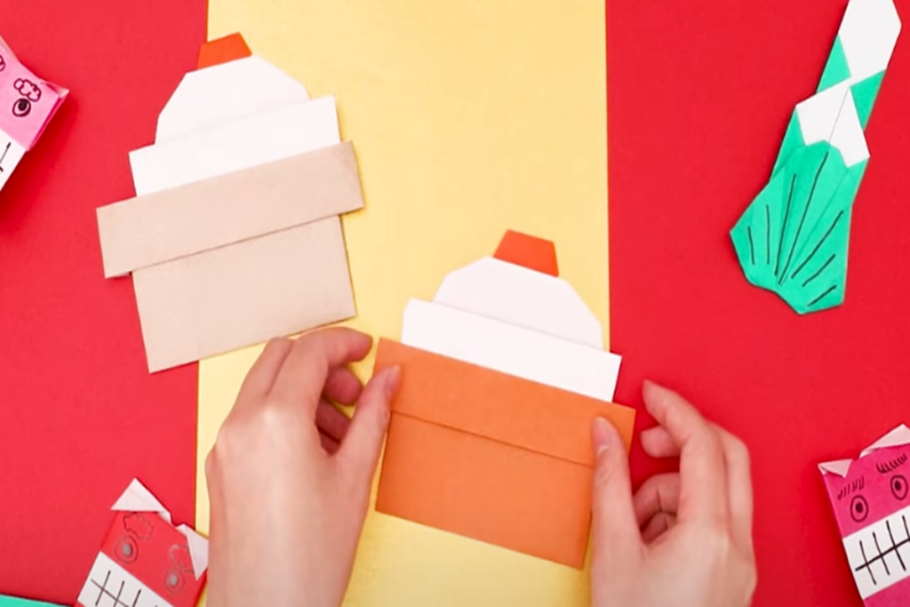 季節の壁面飾り1月「鏡餅 新型紙 」図工人